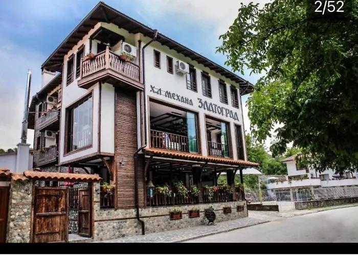 Hotel Златоград 3*